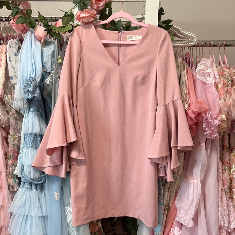 Eliza J - Pink Flare Sleeve Shift Dress - NWOT